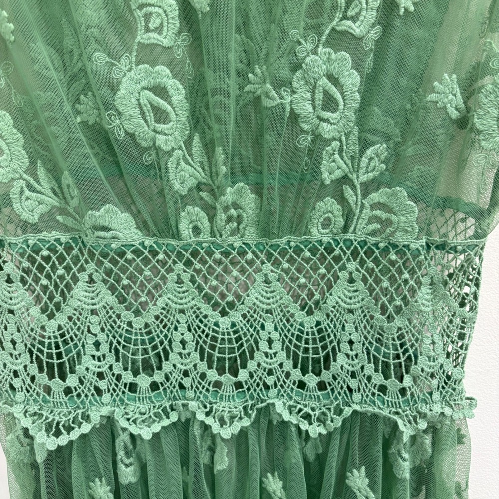 Sundance Green Lace Midi Dress - Picture 6 of 10